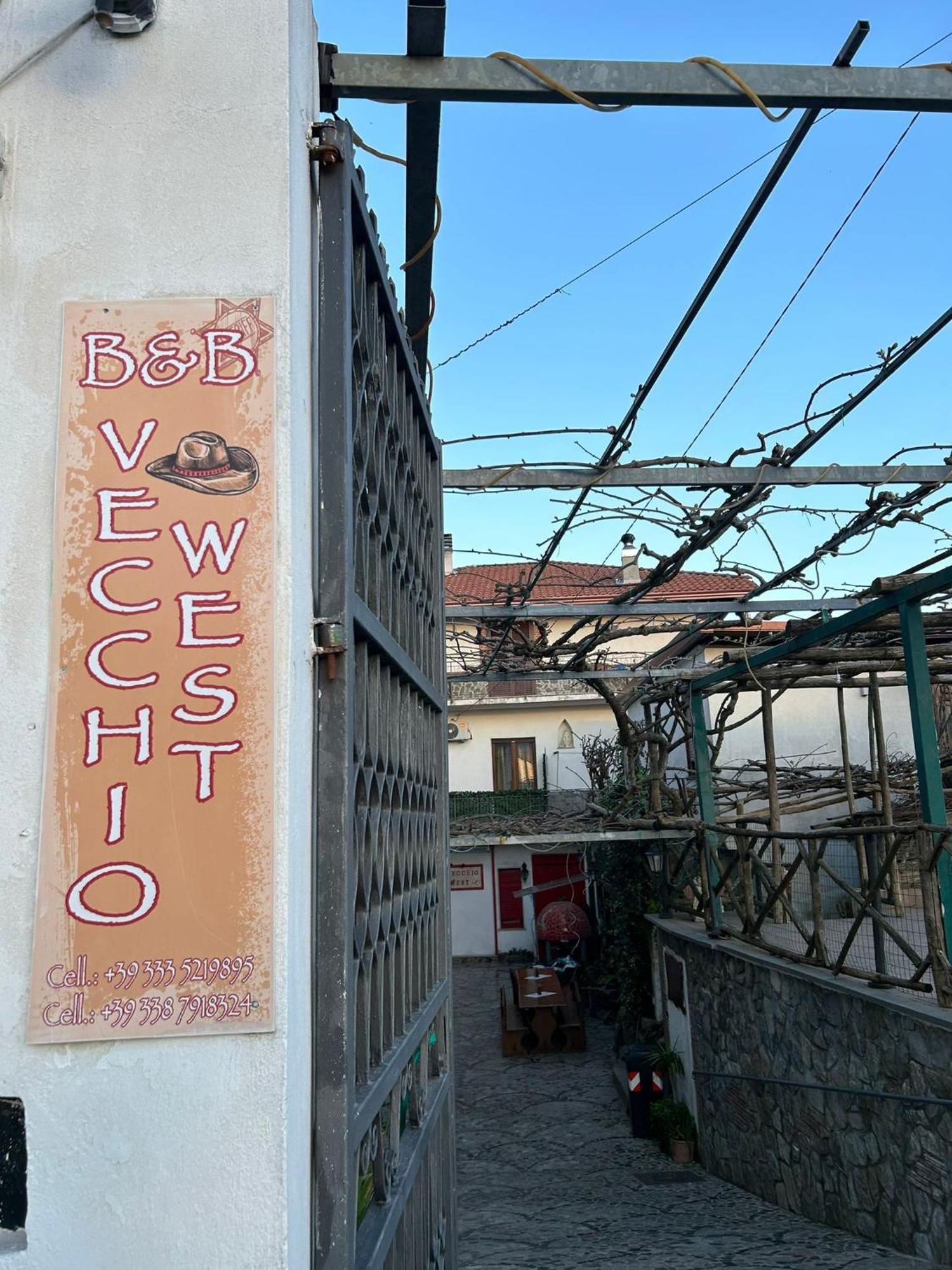 아제롤라 Vecchio West B&B 외부 사진